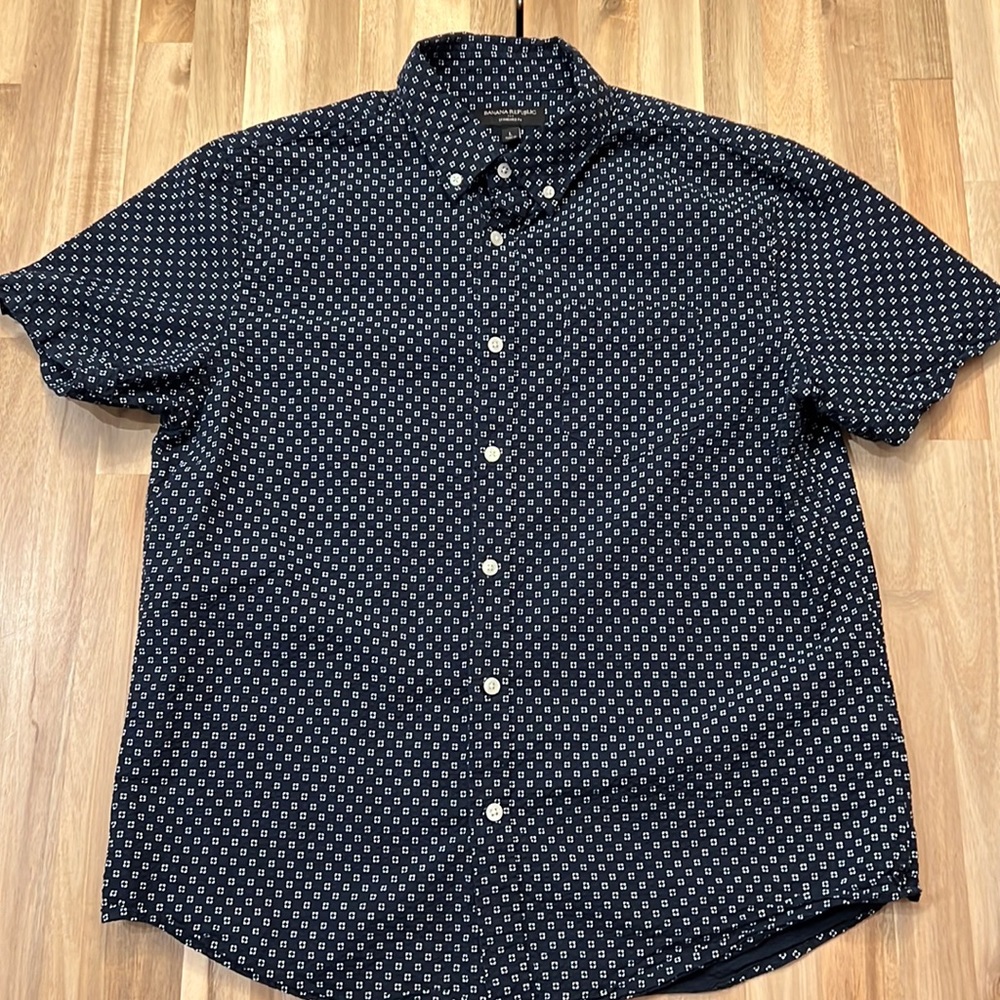 Banana Republic Short Sleeve Button Down